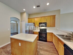 9177 Prosperity Lake Dr in Jacksonville, FL - Building Photo - Building Photo