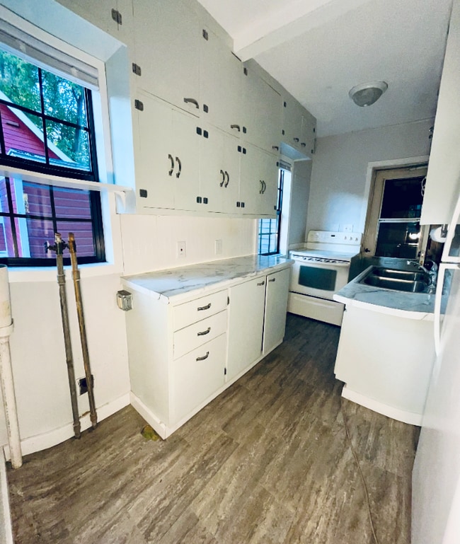 1411 Portland Ave in Beloit, WI - Building Photo - Building Photo