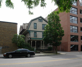 311 Thompson St in Ann Arbor, MI - Foto de edificio - Building Photo