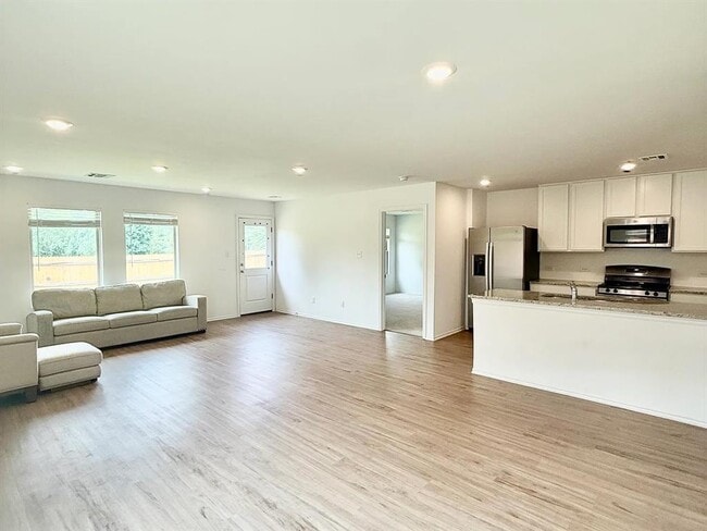 3733 Palmetto Blf Dr in Mustang, OK - Building Photo - Building Photo