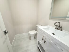 31 Raven St, Unit #2 in Boston, MA - Foto de edificio - Building Photo