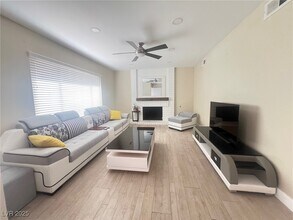 4194 Greenpoint St in Las Vegas, NV - Building Photo - Building Photo