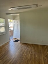 424 E Foothill Blvd, Unit D in Monrovia, CA - Building Photo - Building Photo