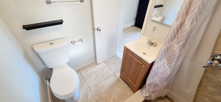 306 Taylor Ave, Unit Apt A in Daytona Beach, FL - Building Photo - Building Photo