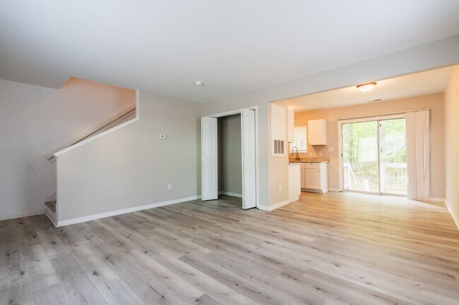 605 Hilltop Dr in Raleigh, NC - Building Photo - Building Photo
