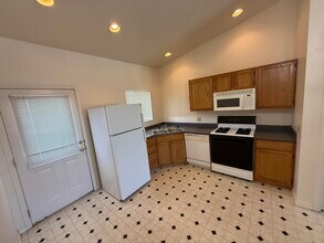 4327 Sabana Loop SE in Rio Rancho, NM - Building Photo - Building Photo