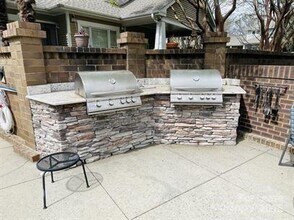 611 Olmsted Park Pl in Charlotte, NC - Building Photo - Building Photo