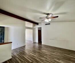 3500 Pueblo Ct in Bakersfield, CA - Building Photo - Building Photo