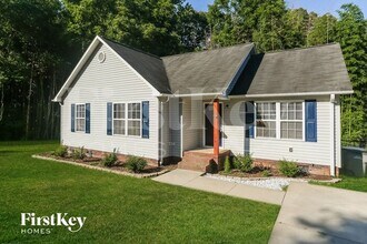 1018 Austin Ave in Kannapolis, NC - Foto de edificio - Building Photo