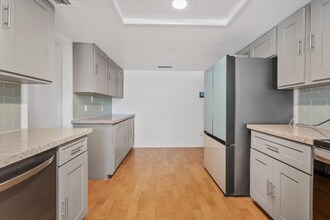 9632 N 58th Ln in Glendale, AZ - Foto de edificio - Building Photo