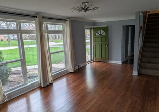 724 Justina St in Hinsdale, IL - Building Photo - Building Photo