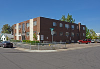 Kenton Apartments in Aurora, CO - Building Photo - Building Photo