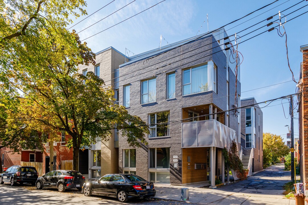 1123 Marie-Anne Rue E in Montréal, QC - Building Photo