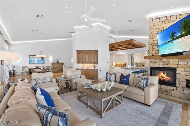 property at 40 32nd Ave S