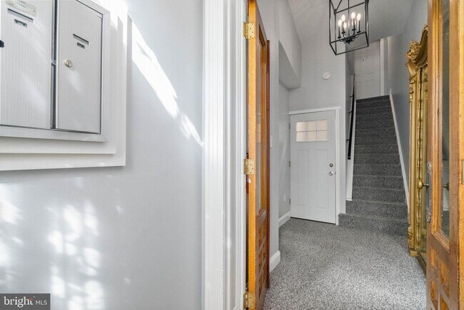 2225 Mt Vernon St in Philadelphia, PA - Building Photo - Building Photo