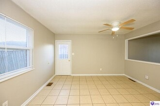 111 Hickory Hill Dr in Elizabethtown, KY - Building Photo - Building Photo