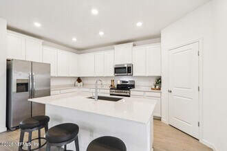 2630 Seasons Rd in Green Cove Springs, FL - Building Photo - Building Photo