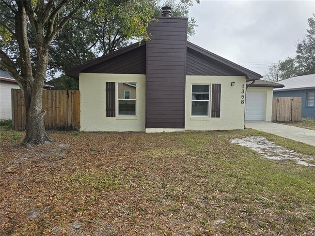 1358-1355 Five Iron Dr in Lakeland, FL - Building Photo - Building Photo