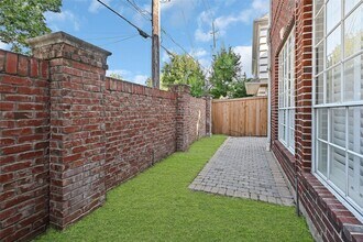 2920 Saint St in Houston, TX - Building Photo - Building Photo