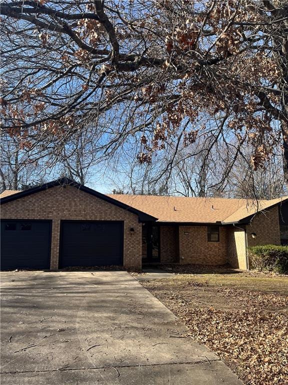 property at 2133 Loren Cir