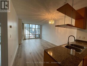 10 Navy Wharf Ct in Toronto, ON - Building Photo - Building Photo