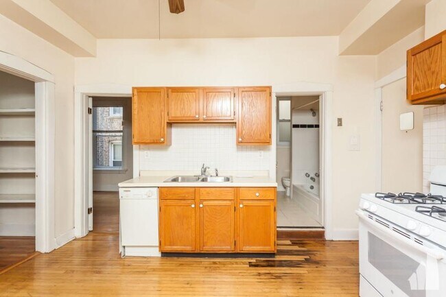 3414 N Halsted St in Chicago, IL - Building Photo - Building Photo