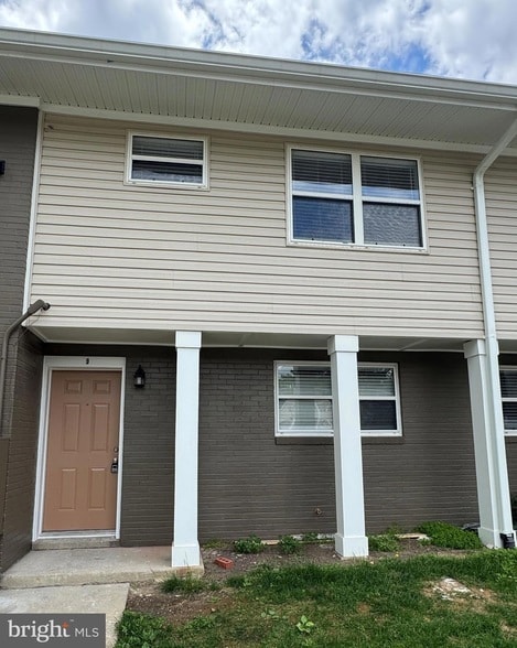 2050 Nike Dr in Waldorf, MD - Building Photo - Building Photo
