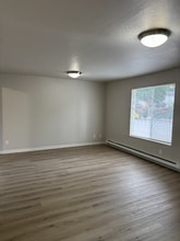 1004 S Cloverdale St in Seattle, WA - Foto de edificio - Building Photo
