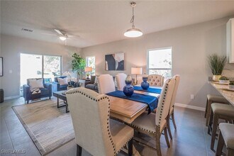 467 NE 1st Ave in Cape Coral, FL - Building Photo - Building Photo
