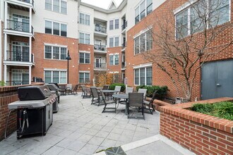 300 W Elm St, Unit 2304 in Conshohocken, PA - Foto de edificio - Building Photo