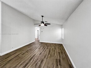 841 Stanton Dr in Weston, FL - Building Photo - Building Photo