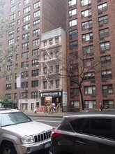 448 E 79th St in New York, NY - Building Photo - Building Photo