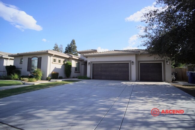 property at 9021 Claro De Luna Dr
