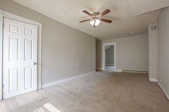 6704 Binney St in Omaha, NE - Building Photo - Building Photo