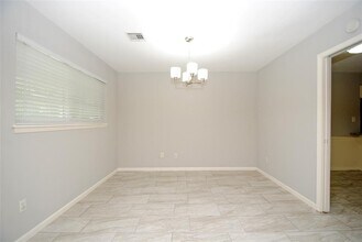 10038 Briarwild Ln in Houston, TX - Building Photo - Building Photo