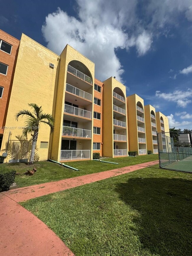 7010 NW 186th St