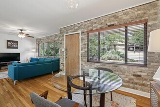 3901 Cherrywood Rd in Austin, TX - Building Photo - Building Photo