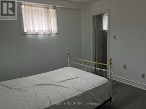 10 Benalto Rd in Toronto, ON - Building Photo - Building Photo