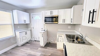 7873 Syracuse St in Taylor, MI - Building Photo - Building Photo