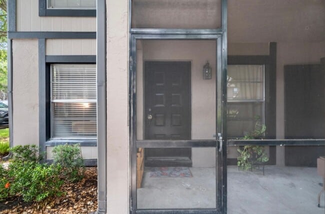 4004 Dream Oak Pl in Tampa, FL - Building Photo - Building Photo