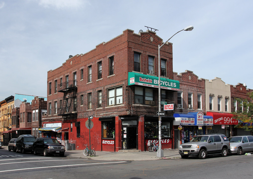 308 Irving Ave in Brooklyn, NY - Building Photo