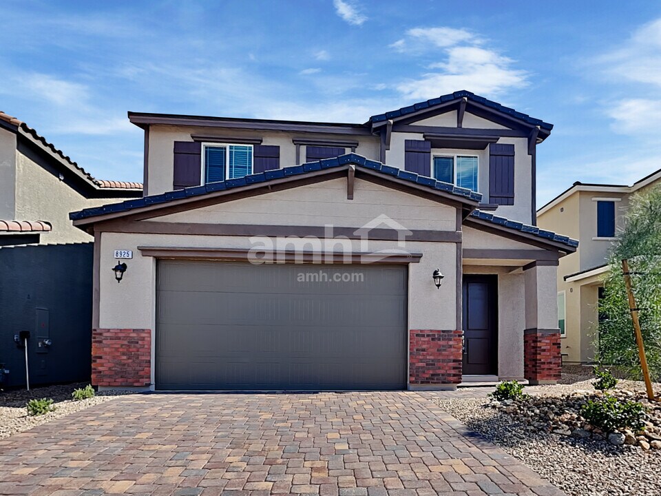 8925 Carmine Cob Ave in Enterprise, NV - Building Photo