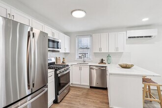 2325 Haverford Rd in Ardmore, PA - Building Photo - Building Photo