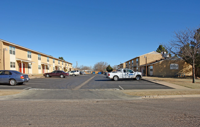 Garden Apartments in Lubbock, TX - Foto de edificio - Building Photo