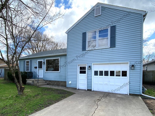 301 E Kankakee River Dr in Wilmington, IL - Building Photo - Building Photo