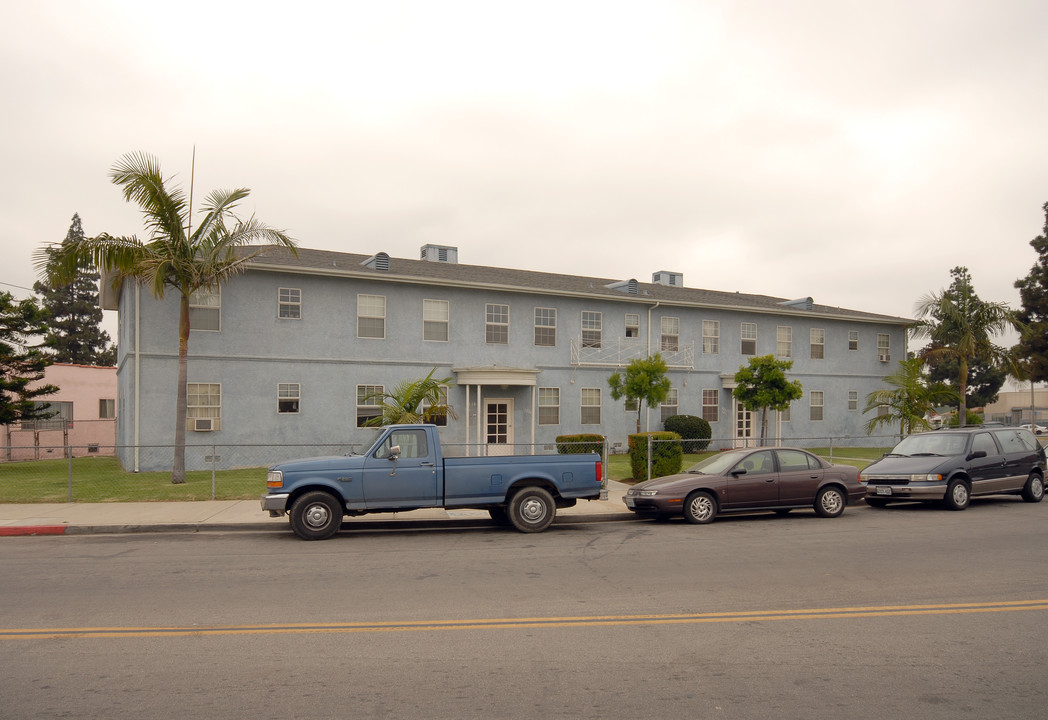 1234-1236 Clela Ave in Los Angeles, CA - Building Photo