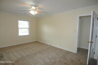 2129 Neuse Cliffs Cir photo'