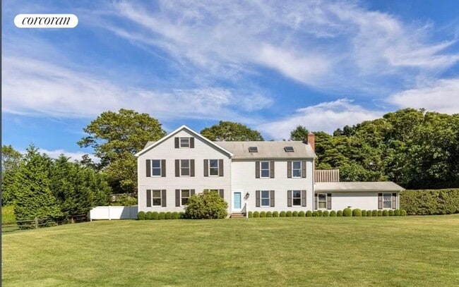 20 Underhill Dr in Southampton, NY - Building Photo - Building Photo