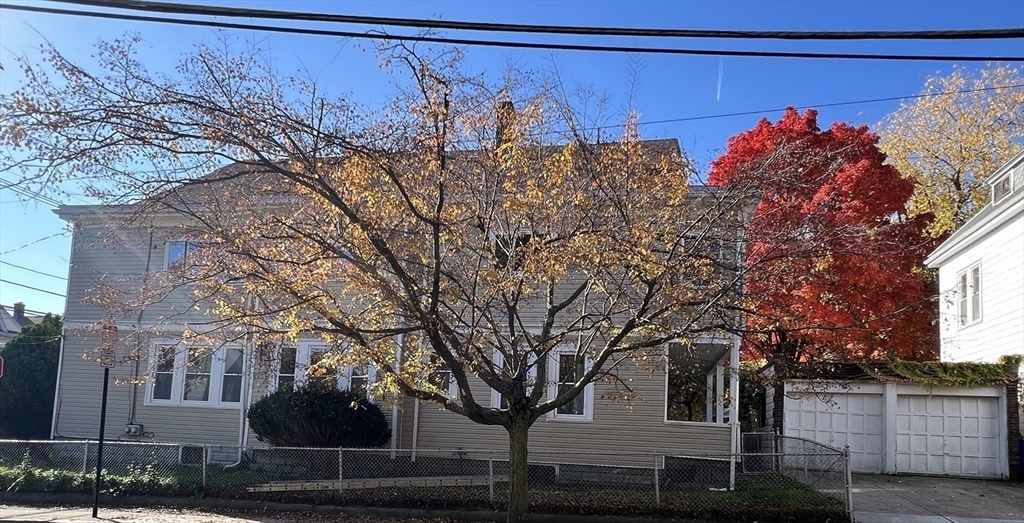 228 School St-Unit -2 in Somerville, MA - Building Photo