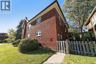 1596 Victoria in Windsor, ON - Building Photo - Building Photo